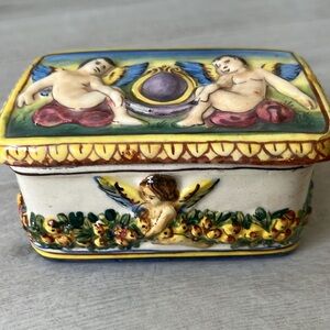 Vintage porcelain trinket box made in Italy